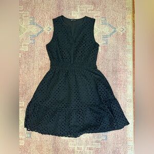 Pretty garden medium black eyelet sleeveless mini tea dress v neck fit and flare